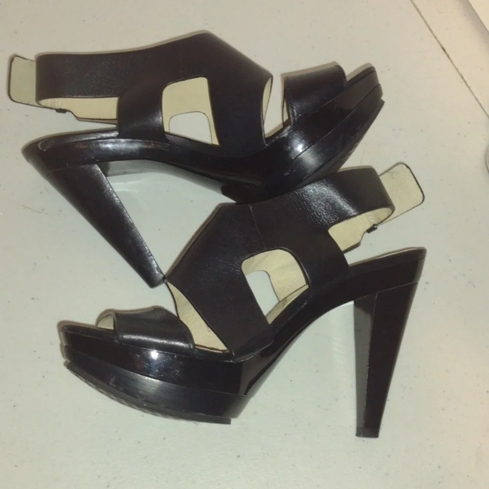 Michael Michael Kors Black Chunky Stiletto High Heels size 6 leather